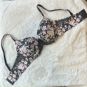 Like New Gray Flower Bra 36C